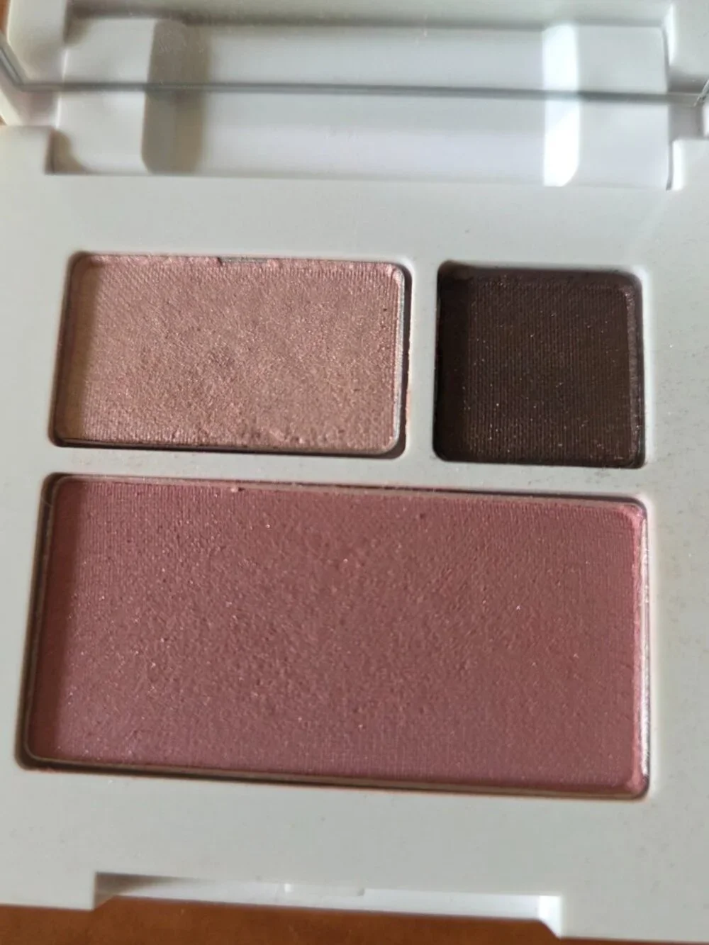 Clinique 03 Morning Java 22 Ballet Flats 15 Eyeshadows Smoldering Plum Blush Pal